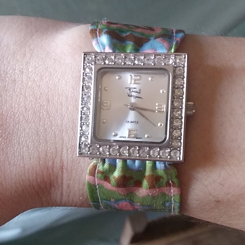 Adorable Rachel Weissman Ribbon Analog Watch